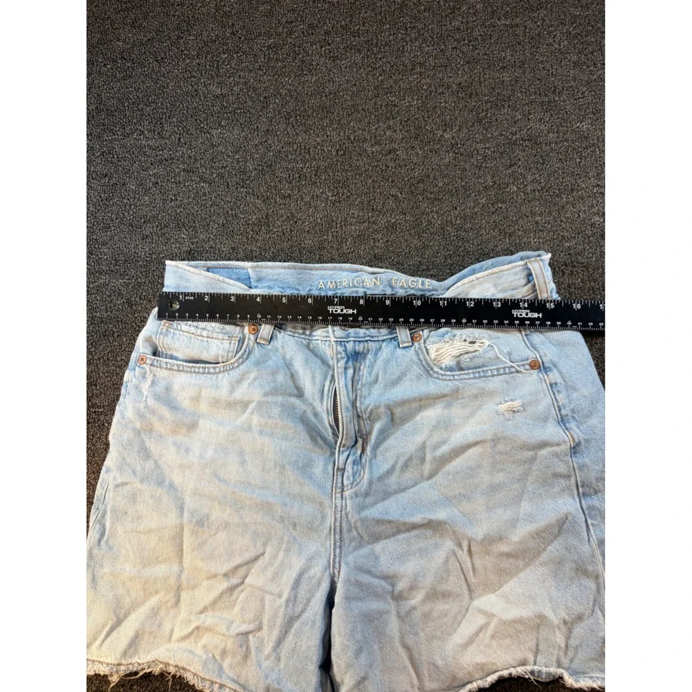 American Eagle Highest Rise Baggy Shorts Light Wash Distressed Denim Size 10